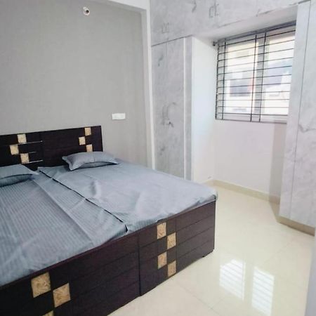 Rupesh Golden Suites Hajdarabad Zewnętrze zdjęcie
