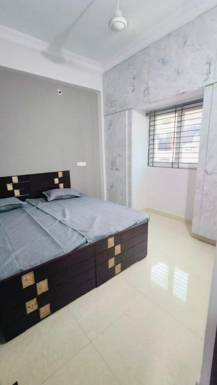 Rupesh Golden Suites Hajdarabad Zewnętrze zdjęcie