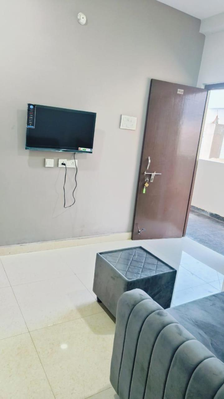 Rupesh Golden Suites Hajdarabad Zewnętrze zdjęcie